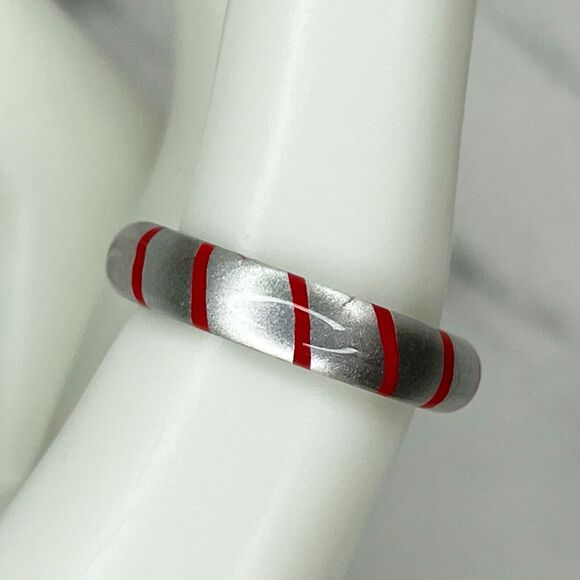 Clear Silver Red Striped Plastic Ring Size 7.25 - Picture 6 of 11